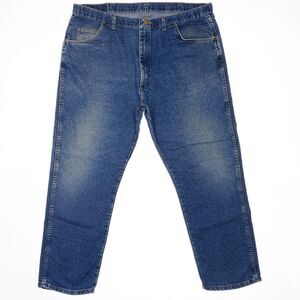 Wrangler Jeans Mens Size 42x30 Actual 40x27.5 Classic Tapered Straight Blue